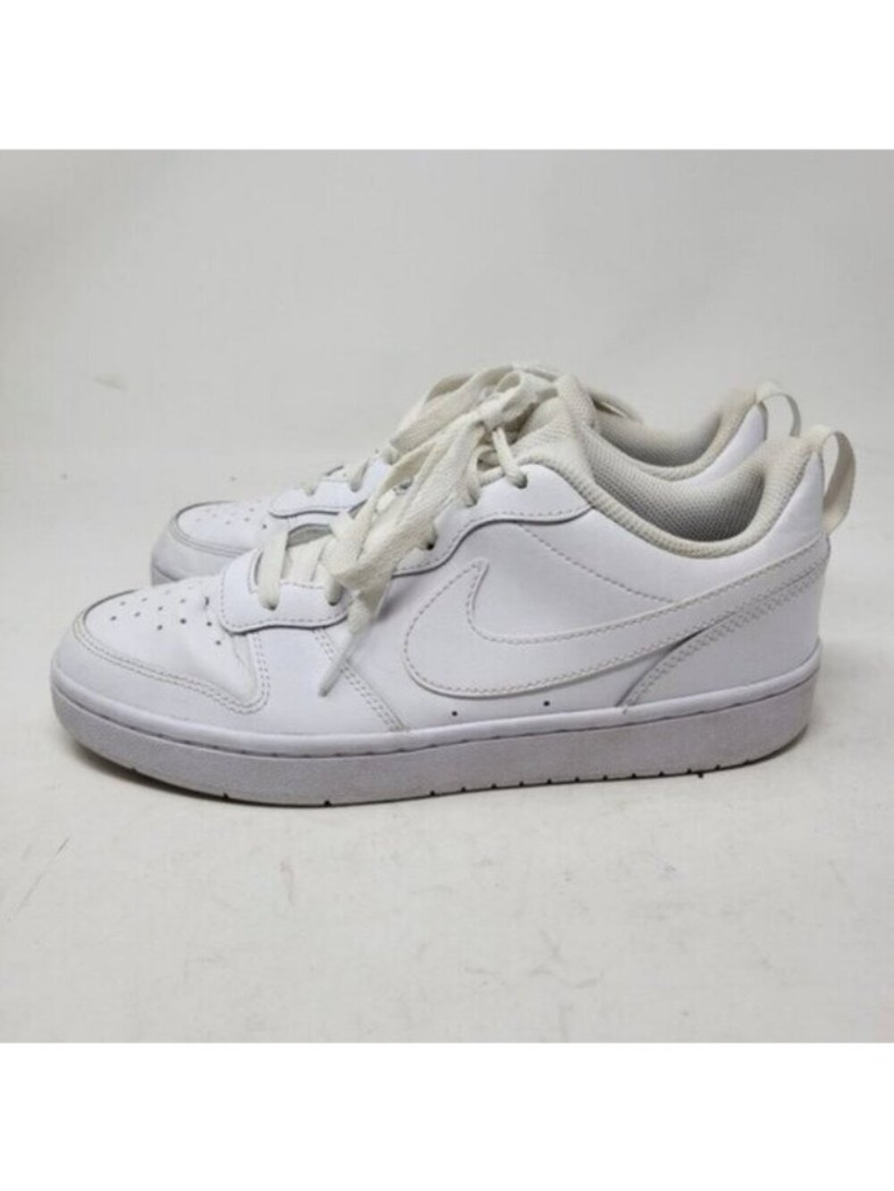 Nike | Court Borough Low 2 Big Kids Sneaker Shoe White - Picture 2 of 14